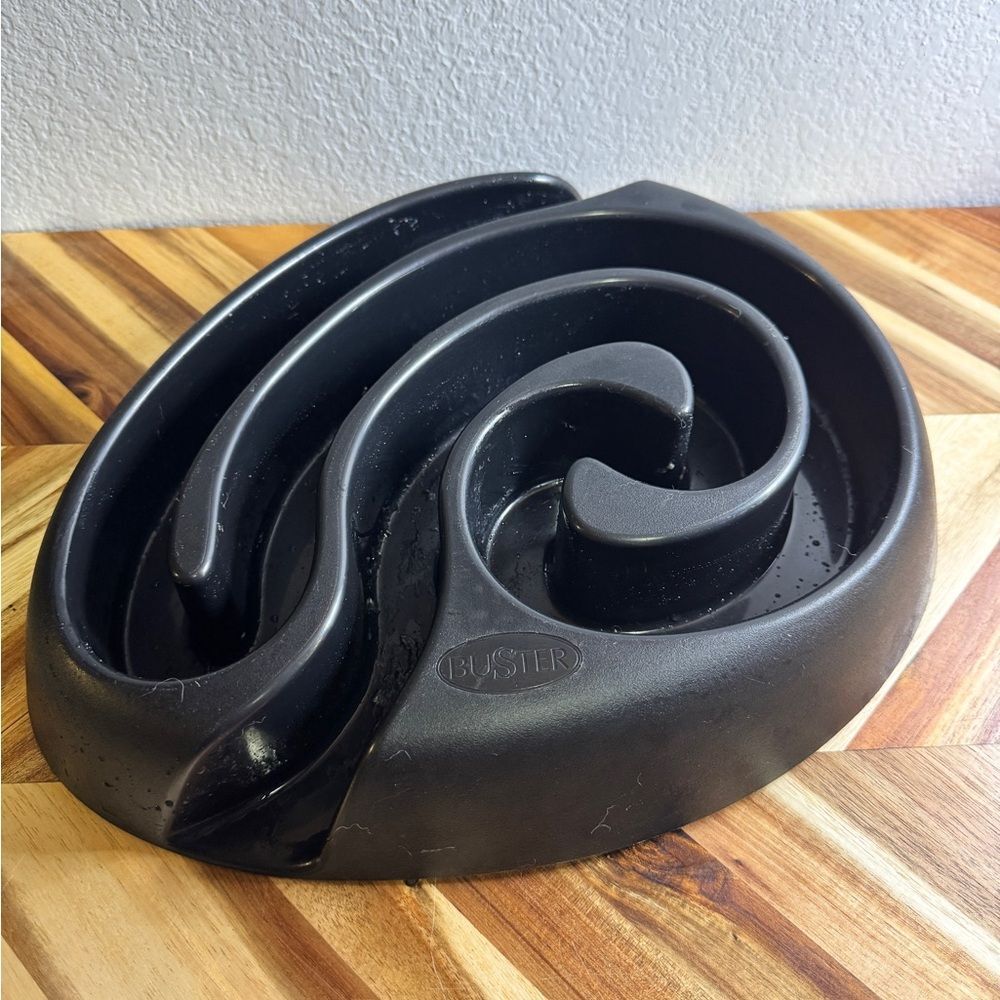 2/$20 Kruuse Buster Dog Maze Black Slow Feeder Dog Bowl EUC
